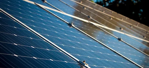 Roubaix : la ville installe des panneaux solaires mais oublie de...