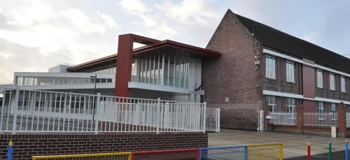 Coronavirus : l’école Roger-Salengro à Roost-Warendin fermée, une...