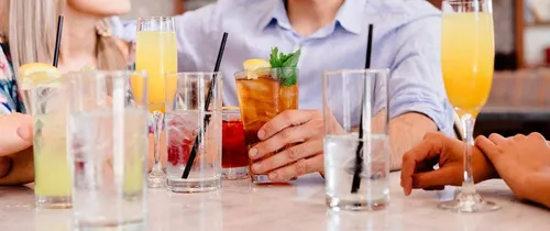 Rassemblements de 10 personnes : autorisés en privé mais fortement...