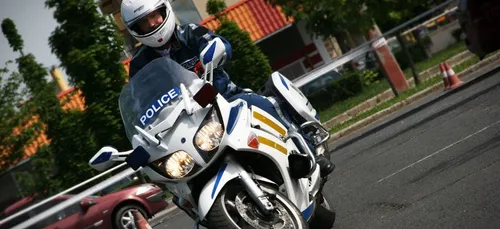 L'homme qui a percuté un motard de la police s'est rendu