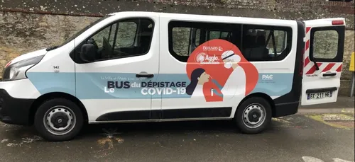 Covid-19 : le bus de dépistage itinérant sillonne les communes du...