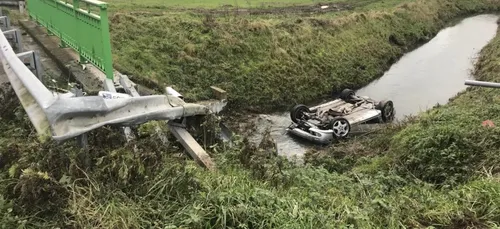 Un homme de 42 ans perd le contrôle de son véhicule à Bollezeele :...