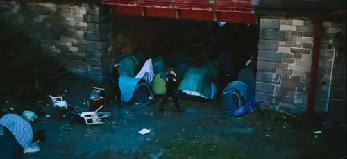 Calais : expulsion des migrants installés sous les ponts Mollien et...