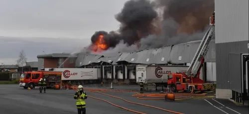 7500 palettes de bonbons Lutti brûlés après un important incendie à...