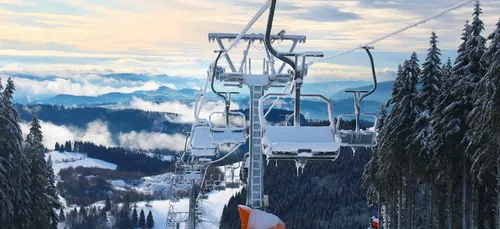 Stations de ski : les remontées mécaniques ne rouvriront pas en...