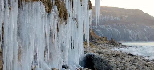 Le grand froid marque le retour des stalactites à Wimereux