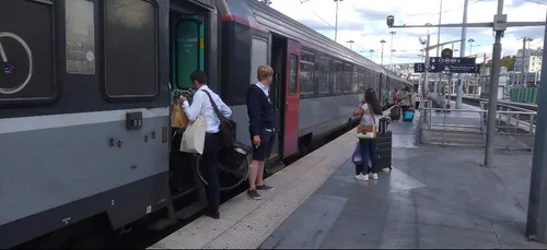Ruée sur le site de la SNCF après l’allocution d’Emmanuel Macron :...