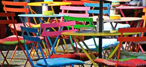 En Belgique, les terrasses des cafés et restaurants vont rouvrir le...