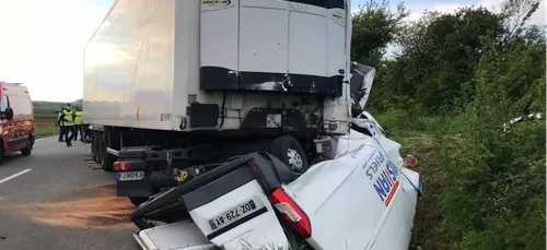 Une famille coincée sous la remorque d'un camion à Escoeuilles