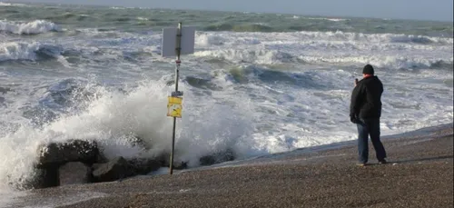 Alerte aux grosses vagues à partir de ce soir et jusqu’à samedi sur...