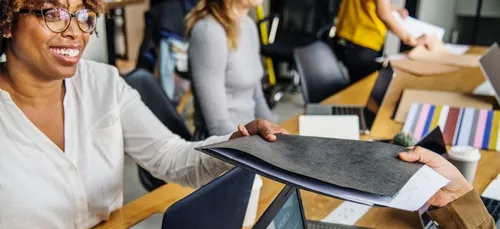 10.000 jobs d'été proposés (entre autres) par des grands patrons...