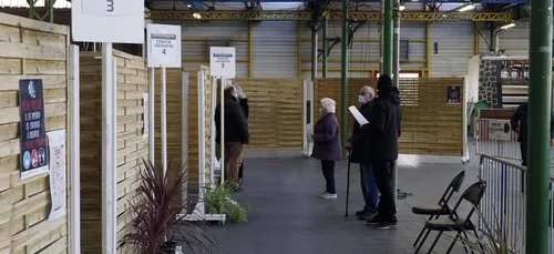 Le rythme de la vaccination baisse à Maubeuge : 1300 doses de...