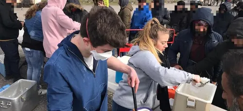 Calais : l'interdiction des distributions de repas aux migrants...