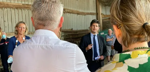 Le ministre Julien Denormandie en déplacement dans la Marne cette...