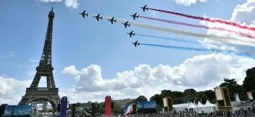 Une jeune femme de Vitry-en-Artois avec la patrouille de France,...