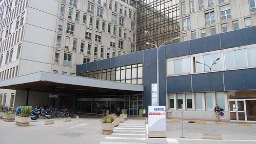 Un homme de 84 ans se jette par la fenêtre de sa chambre d’hôpital