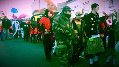 Costumes militaires et armes factices interdites pendant le carnaval !