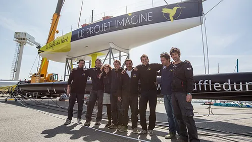 Thomas Ruyant enfin dans l’eau, le Vendée Globe se rapproche