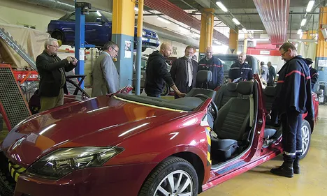 Les élèves du lycée Durand donnent un coup de main aux pompiers