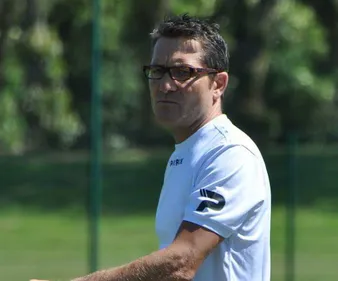 Alain Pochat prolonge sur le banc