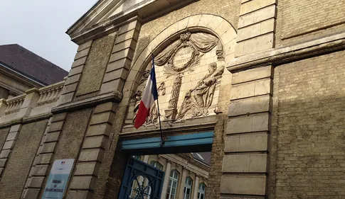 Procès Delvart : l'accusé admet "un coup de folie" mais réfute la...