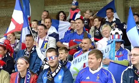 Des supporters enregistrent une chanson pour supporter les Bleus !