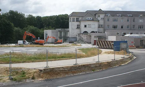 La démolition des urgences du centre hospitalier a commencé lundi