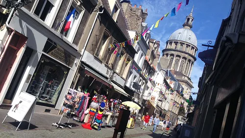 Depuis janvier, il y a eu plus d’ouvertures de commerce que de...