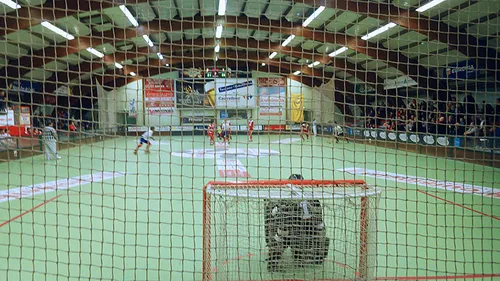 Défense, attaque, ambiance... c’est la fête du rink en ce moment à...