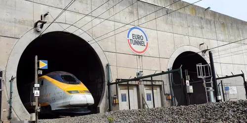 Six mois de prison ferme pour avoir traversé le tunnel sous la Manche