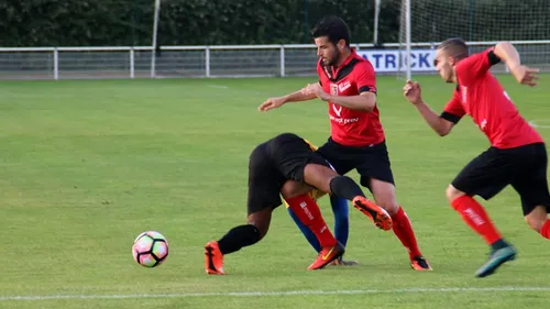 Ultra efficace, l'USBCO corrige le leader et s'accroche en haut du...