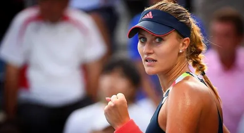 Kristina Mladenovic un peu mieux