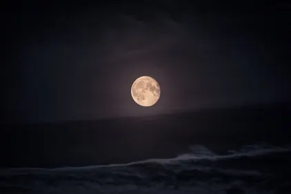 Comment regarder la super lune ce soir, malgré les nuages !?