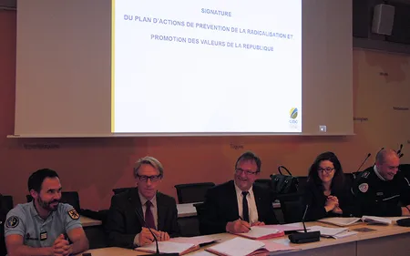 Un plan de lutte contre la radicalisation validé hier dans...