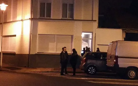 Un sexagénaire a mortellement poignardé sa femme hier