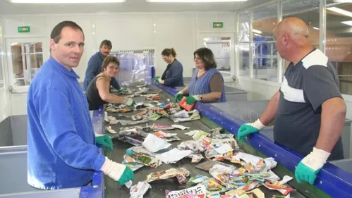 1 600 tonnes de déchets supplémentaires pour le centre de tri de...