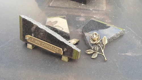 Saint Pol sur Mer : une trentaine de tombes profanées (PHOTOS)