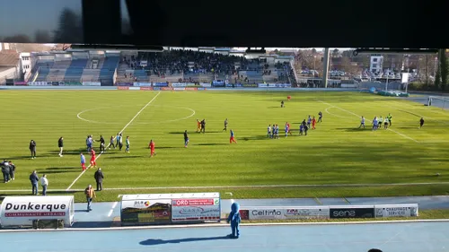 Dunkerque en met trois et prend la première place