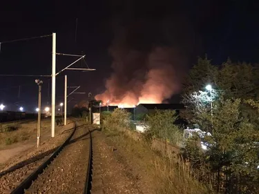 Terrible incendie au camp à Grande-synthe