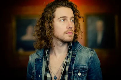 Julien Doré passera par l'Audomarois