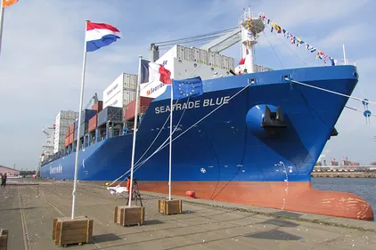 L’un des plus gros porte-conteneurs du Monde a été baptisé à...