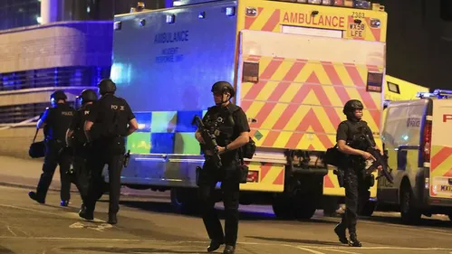 Manchester: explosion après un concert, au moins 19 morts et 50...