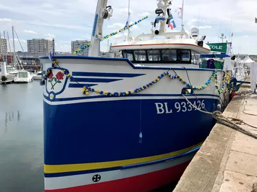 Rose de Cascia, un chalutier flambant neuf au port de Boulogne
