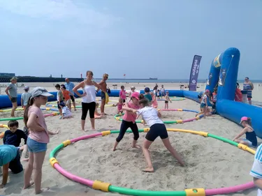 Le sable, le soleil, la mer et… la lutte