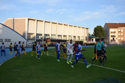 Dunkerque en contact avec un gardien