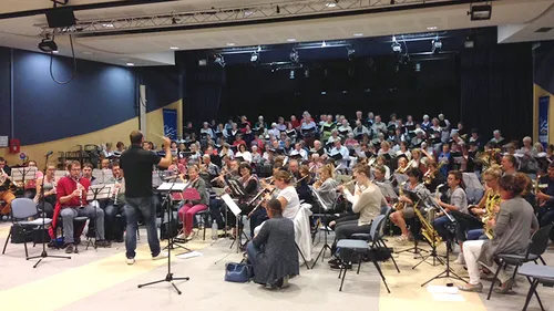 Le spectacle "La cathédrale en couleurs" reporté à l'intérieur de...