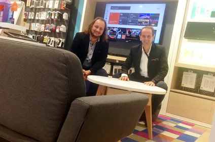 Orange transforme sa boutique de Boulogne en "smartstore", le...