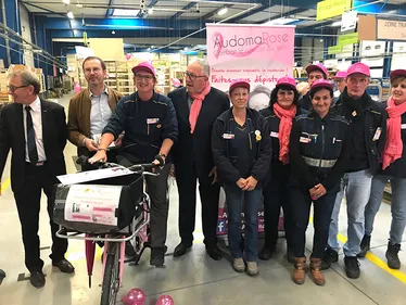 Des postiers sont en rose pendant tout le mois d’octobre