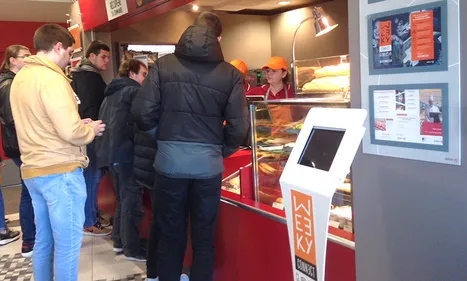 A St Jo, les élèves commandent leur repas sur smartphone !