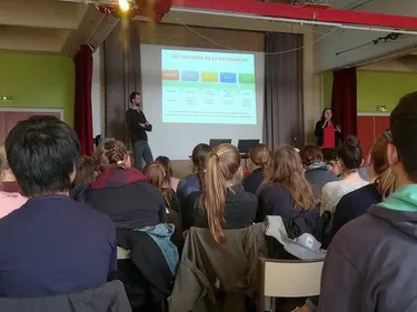 Les élèves du lycée Ribot seront peut-être les chercheurs de demain !